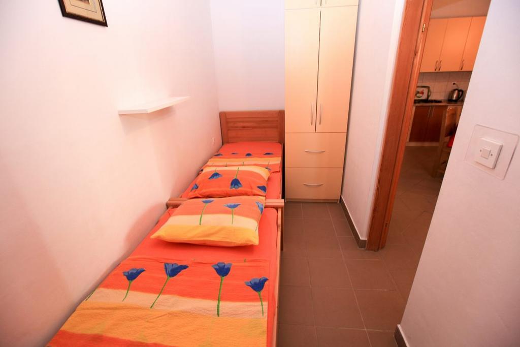 Apartments Franc Povljana Rum bild