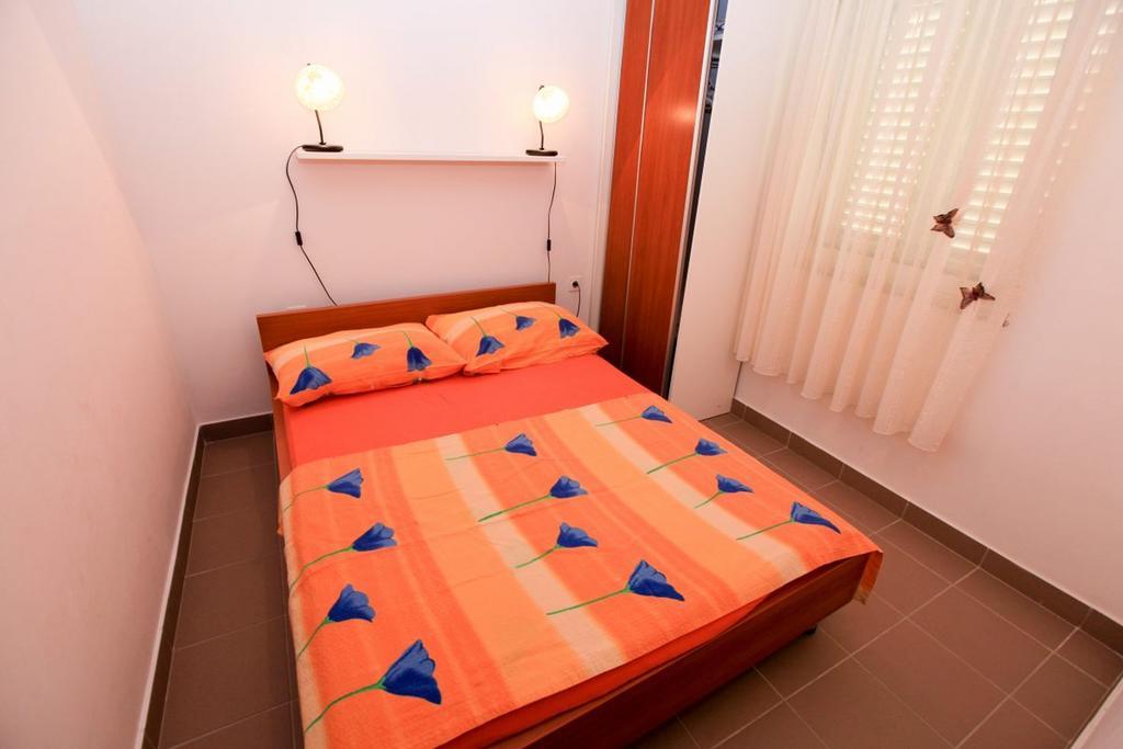 Apartments Franc Povljana Rum bild